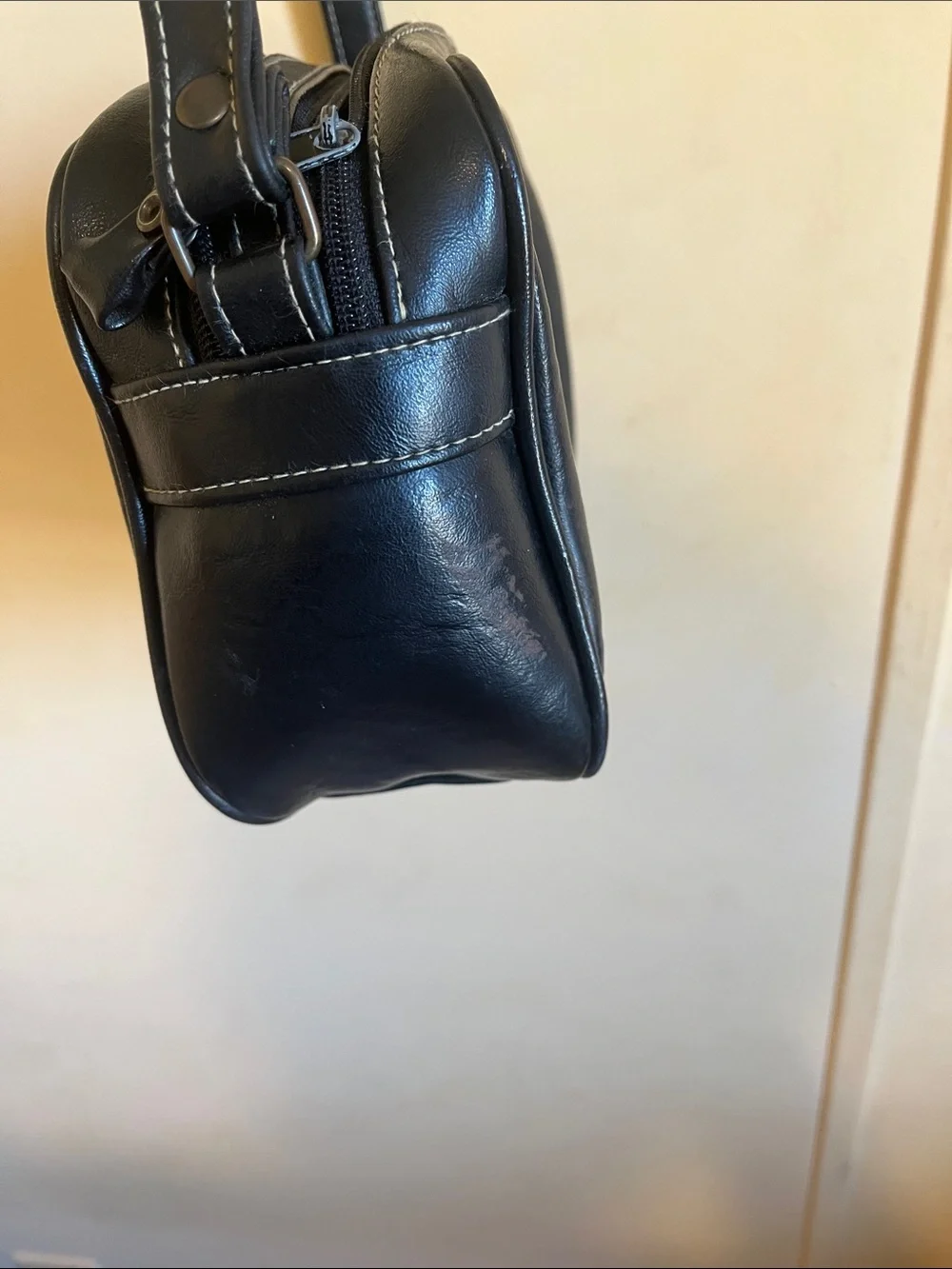 Black Leather Messenger Bag for women’s